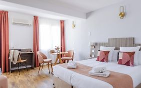 Hotel La Maison Des Croisades - Au Pied Des Remparts